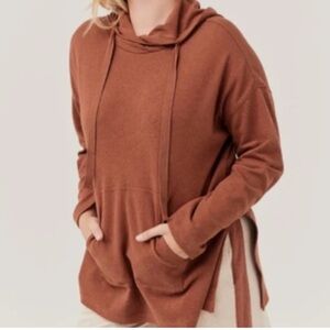 Pact Women's Warm Brown Poncho